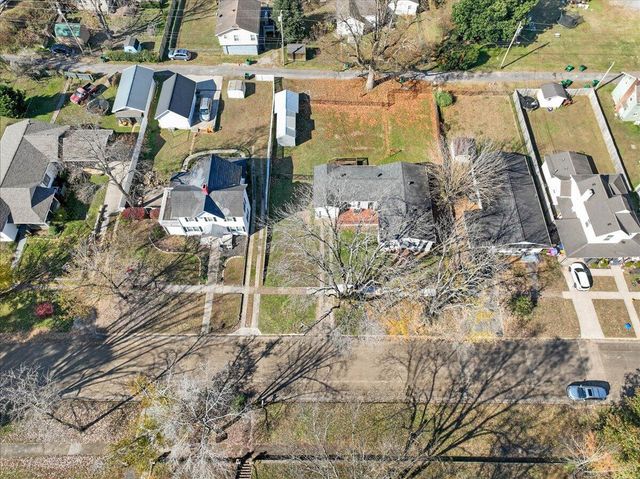 606 Holly Avenue, South Pittsburg, TN 37380