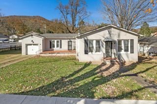 606 Holly Avenue, South Pittsburg, TN 37380