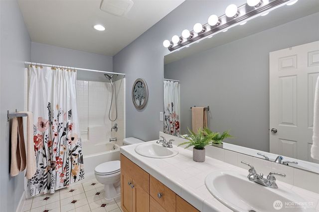5396 E Blaisdell Lane, Port Orchard, WA 98366