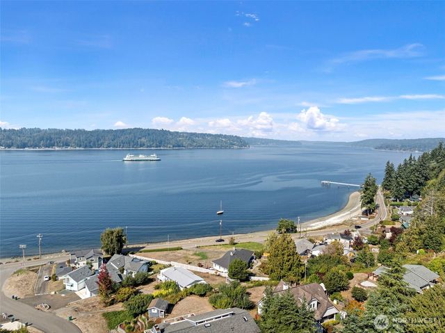 5396 E Blaisdell Lane, Port Orchard, WA 98366