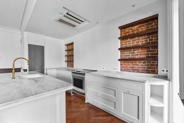 320 Tappan 2, Brookline, MA 02445