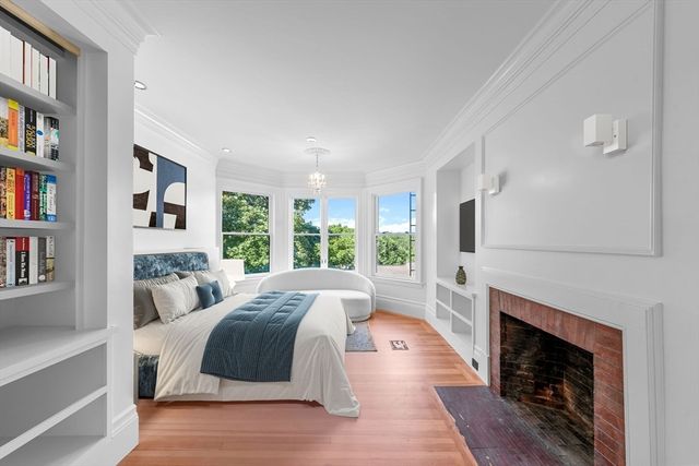 320 Tappan 2, Brookline, MA 02445