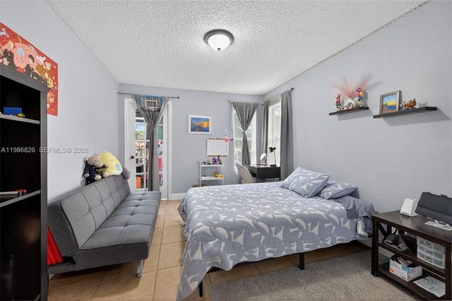 3400 N Pinewalk Dr N 923, Margate, FL 33063