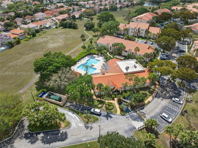 3400 N Pinewalk Dr N 923, Margate, FL 33063