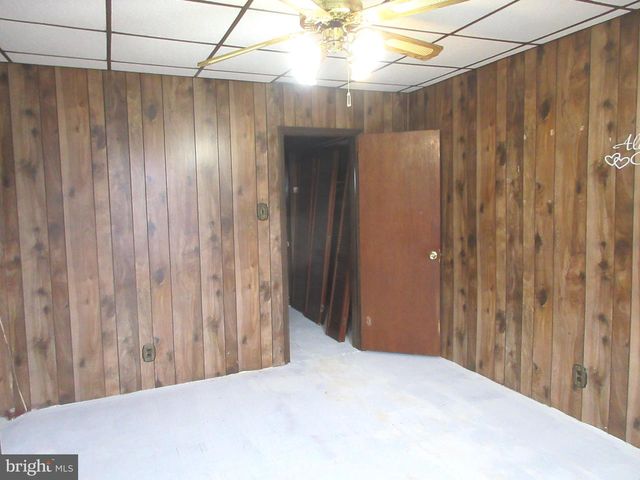 4472 E THOMPSON ST, Philadelphia, PA 19137