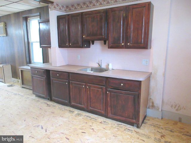 4472 E THOMPSON ST, Philadelphia, PA 19137