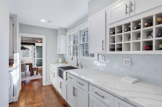 25 Roxbury Road, Scarsdale, NY 10583