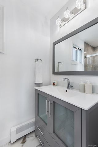 25 Roxbury Road, Scarsdale, NY 10583