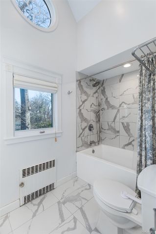 25 Roxbury Road, Scarsdale, NY 10583