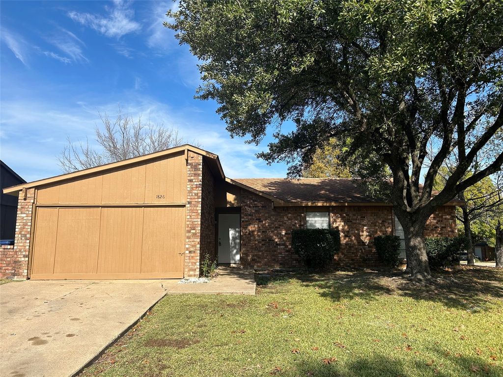 1826 Legend Drive, Garland, TX 75040