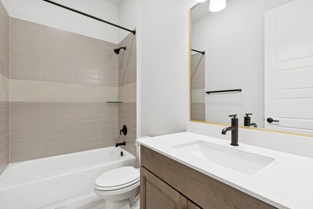 388 Rees Landing RD, Spicewood, TX 78669