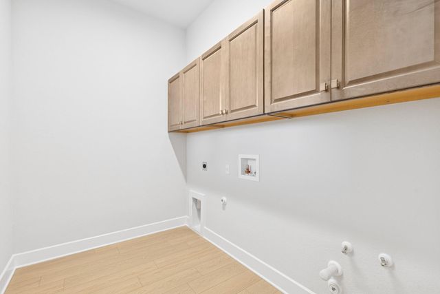 388 Rees Landing RD, Spicewood, TX 78669