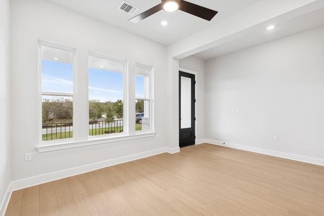 388 Rees Landing RD, Spicewood, TX 78669