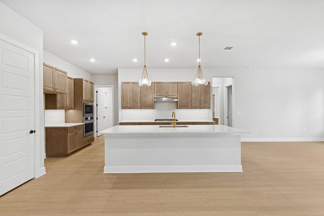 388 Rees Landing RD, Spicewood, TX 78669