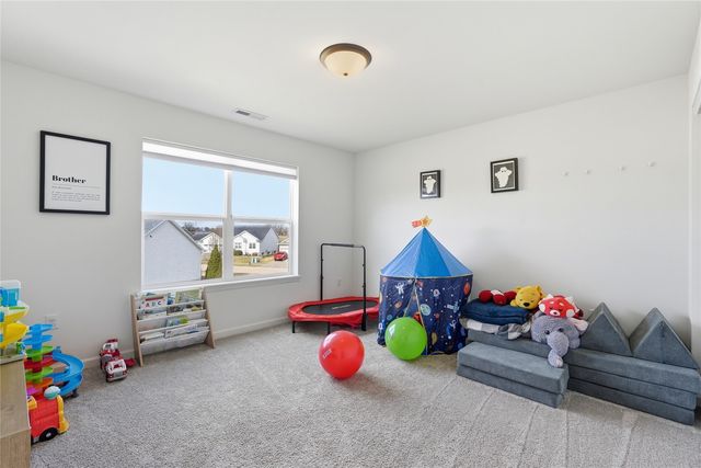 3014 Hillsboro Drive SW, Cedar Rapids, IA 52404