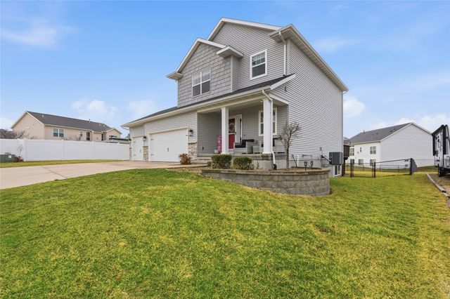 3014 Hillsboro Drive SW, Cedar Rapids, IA 52404