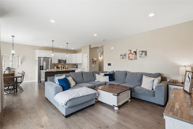 3014 Hillsboro Drive SW, Cedar Rapids, IA 52404