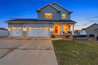 3014 Hillsboro Drive SW, Cedar Rapids, IA 52404