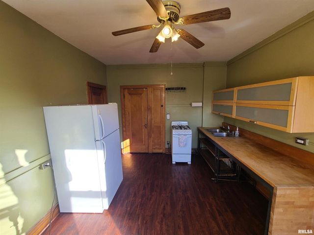 1622 18TH Avenue 24, Rock Island, IL 61201