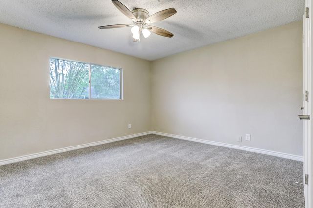 1717 11th Street N, Texas City, TX 77590