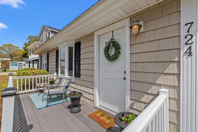 724 5th Ave. S, Surfside Beach, SC 29575