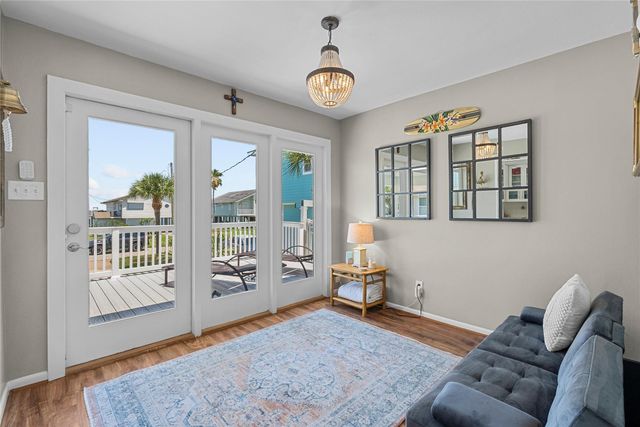 21815 Guadalupe Drive, Galveston, TX 77554