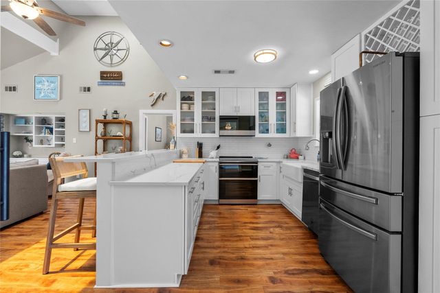 21815 Guadalupe Drive, Galveston, TX 77554