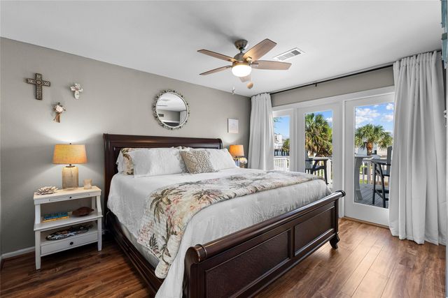 21815 Guadalupe Drive, Galveston, TX 77554