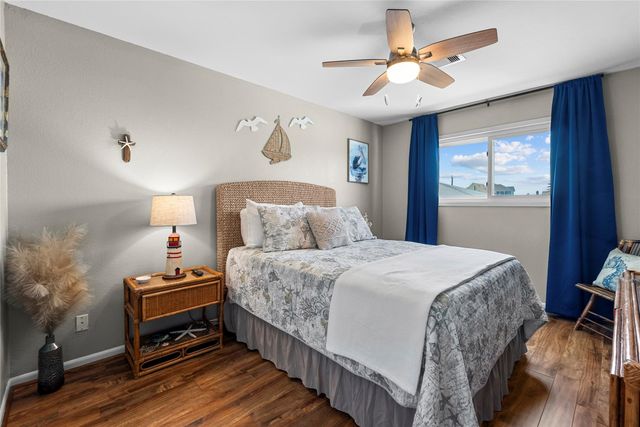 21815 Guadalupe Drive, Galveston, TX 77554