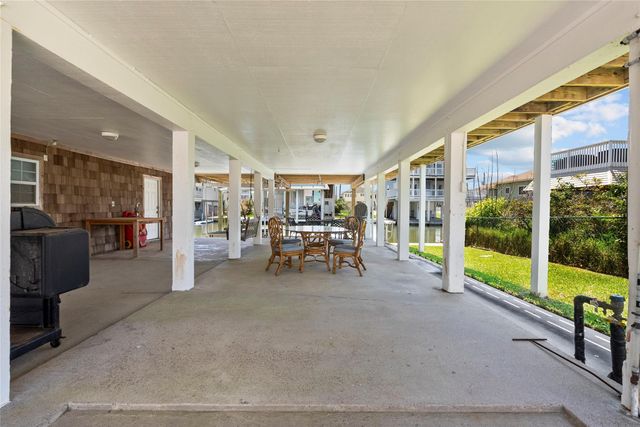 21815 Guadalupe Drive, Galveston, TX 77554