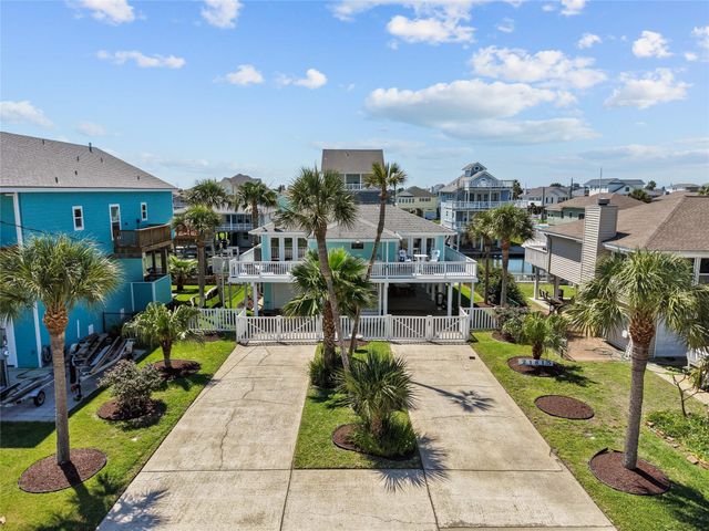 21815 Guadalupe Drive, Galveston, TX 77554