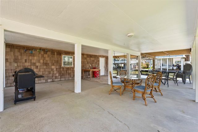 21815 Guadalupe Drive, Galveston, TX 77554