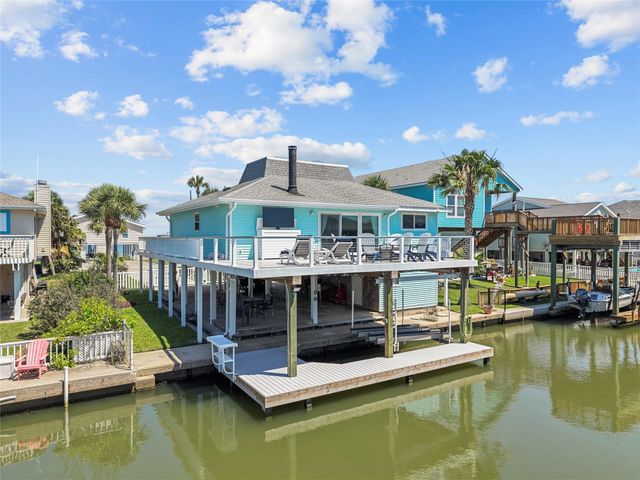 21815 Guadalupe Drive, Galveston, TX 77554