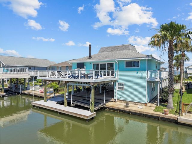 21815 Guadalupe Drive, Galveston, TX 77554