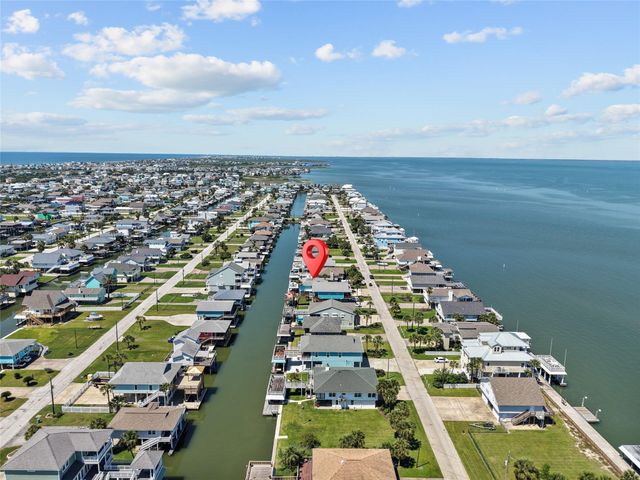 21815 Guadalupe Drive, Galveston, TX 77554