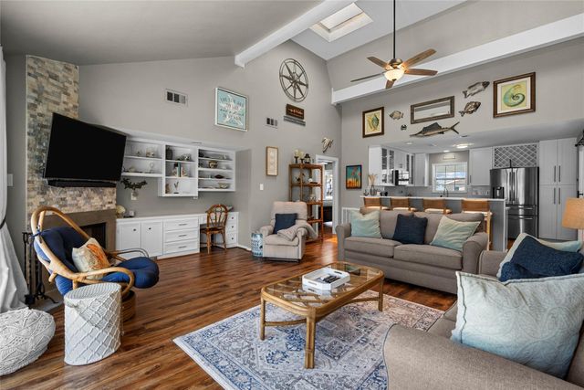 21815 Guadalupe Drive, Galveston, TX 77554