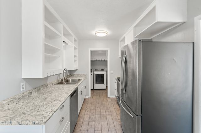 1611 Cloverlawn Drive, Grants Pass, OR 97527