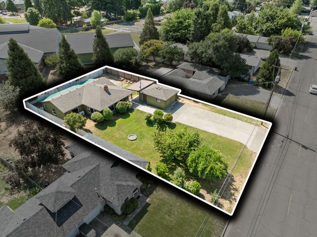 1611 Cloverlawn Drive, Grants Pass, OR 97527