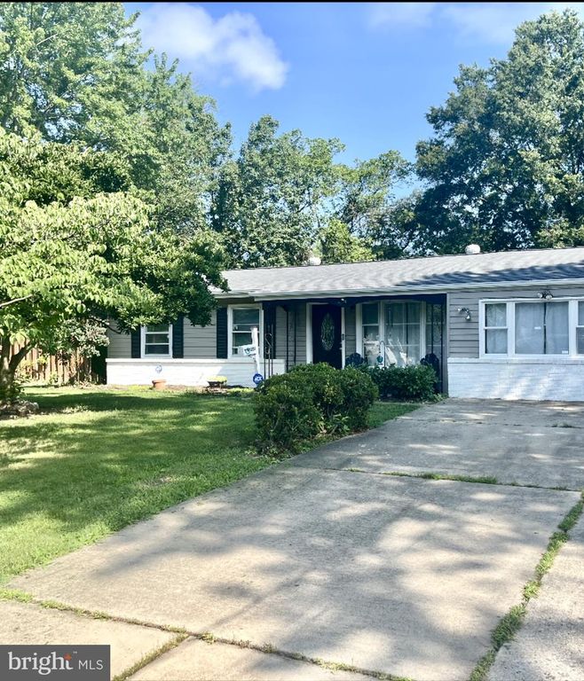 4227 FAIRGLEN DR, Alexandria, VA 22309