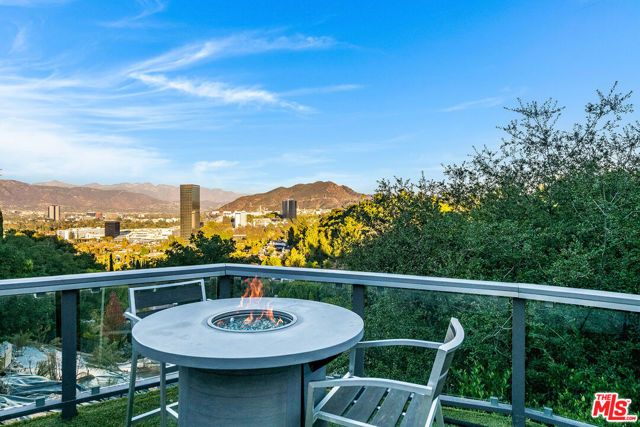 3430 Wrightwood Drive, Studio City (los Angeles), CA 91604