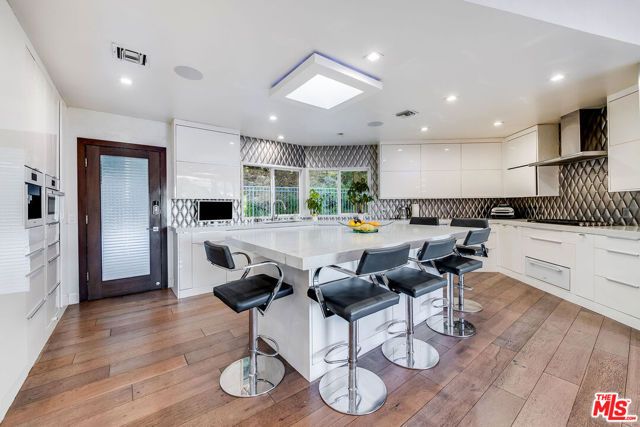 3430 Wrightwood Drive, Studio City (los Angeles), CA 91604