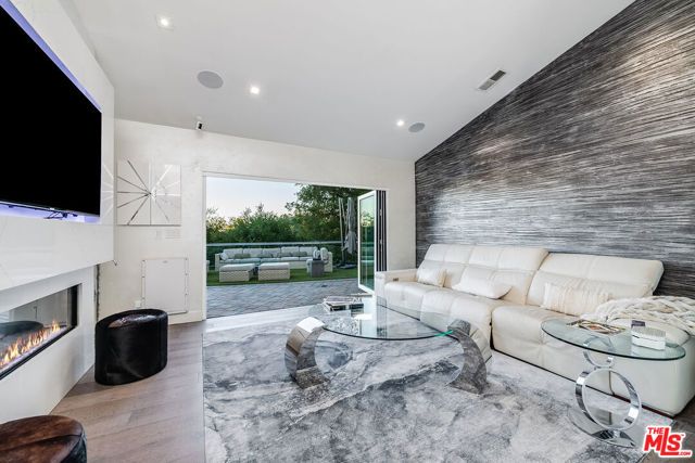 3430 Wrightwood Drive, Studio City (los Angeles), CA 91604
