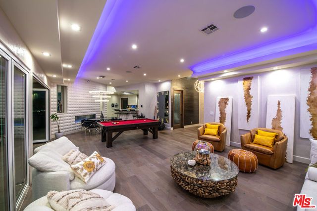 3430 Wrightwood Drive, Studio City (los Angeles), CA 91604
