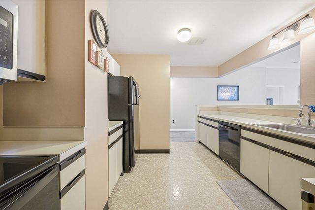 90 Sea 107, Weymouth, MA 02191
