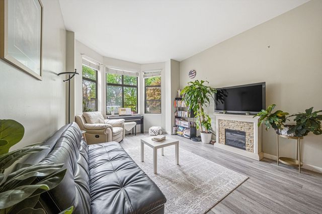 90 Sea 107, Weymouth, MA 02191