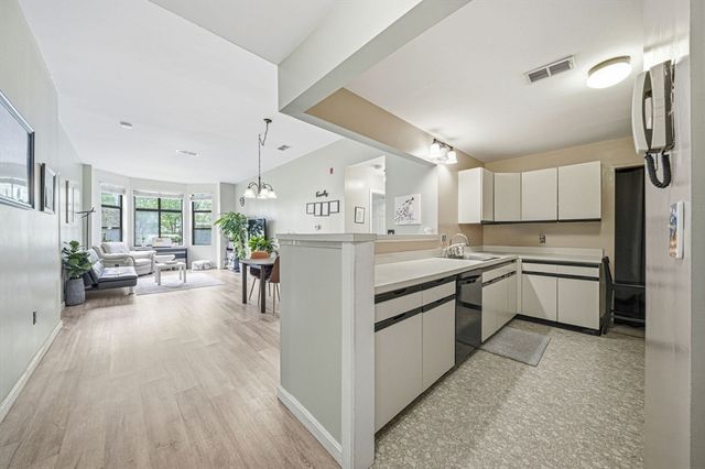 90 Sea 107, Weymouth, MA 02191
