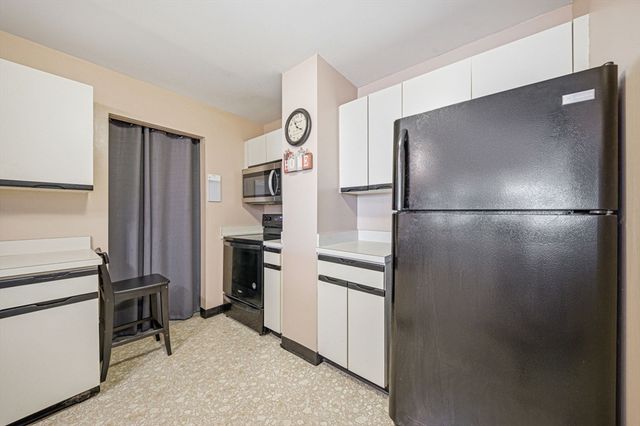 90 Sea 107, Weymouth, MA 02191