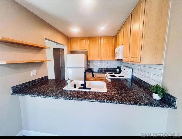 589 N Johnson Ave N 259, El Cajon, CA 92020