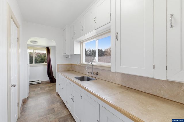 800 Oakhill Av SE, Salem, OR 97302