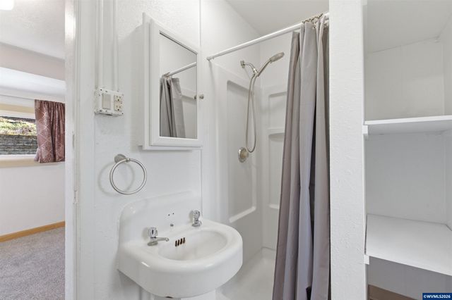 800 Oakhill Av SE, Salem, OR 97302